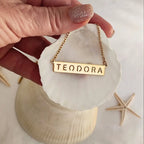 COLLAR PLAQUITA CON NOMBRE CALADO