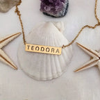 COLLAR PLAQUITA CON NOMBRE CALADO