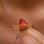 COLLAR NOMBRE CALADO