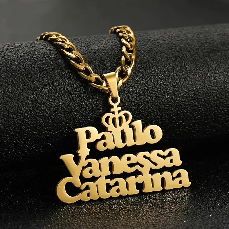 COLLAR CON TRIPLE NOMBRE CON CORONA