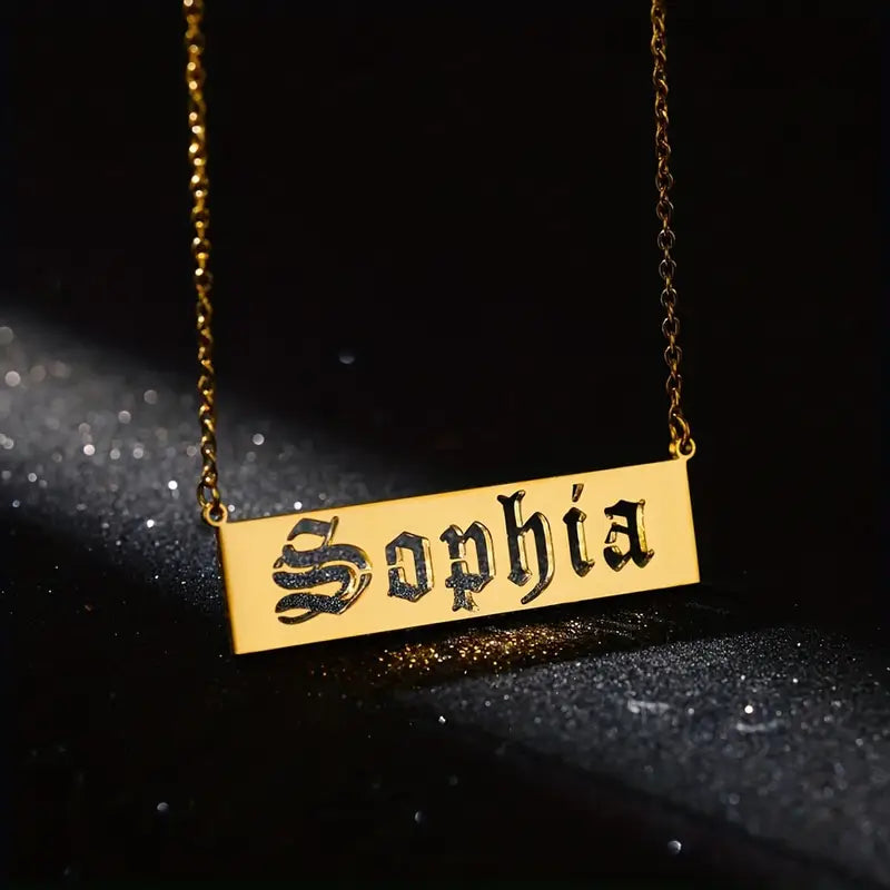 COLLAR PLAQUITA CON NOMBRE CALADO