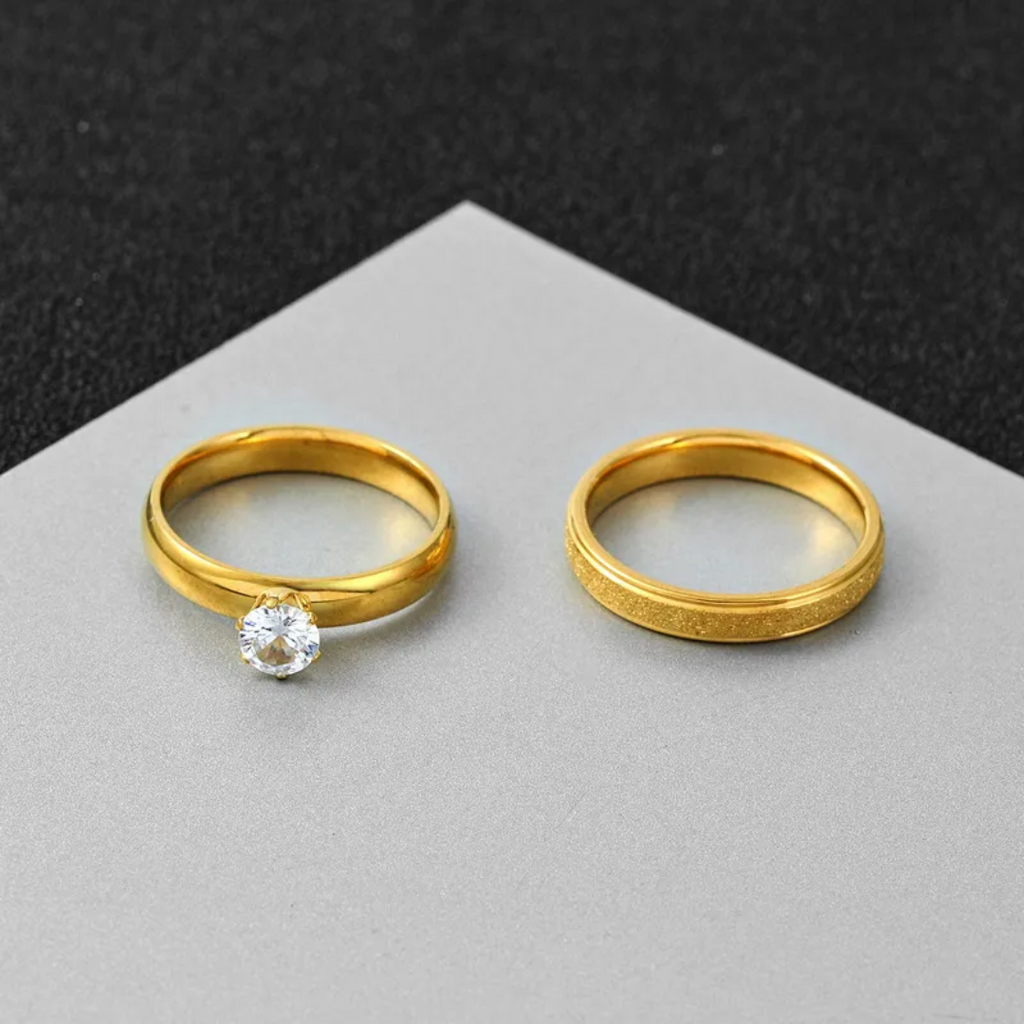 Fijne matgouden koppelringen (laatste maten)