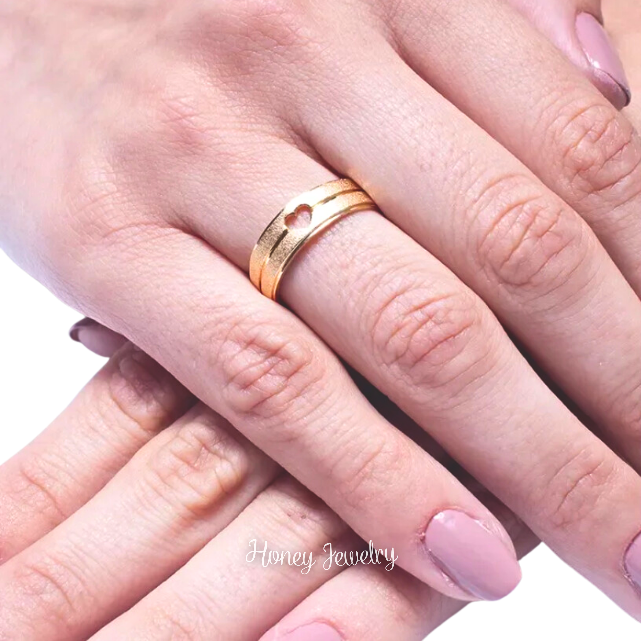 DUO DE ANILLOS PARA PAREJA CON CORAZON CALADO ESCARCHADO