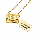 Ketting met liefdesbrief in reliëf