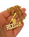 COLLAR CON NOMBRE BATE DE BEISBOL Y BALON