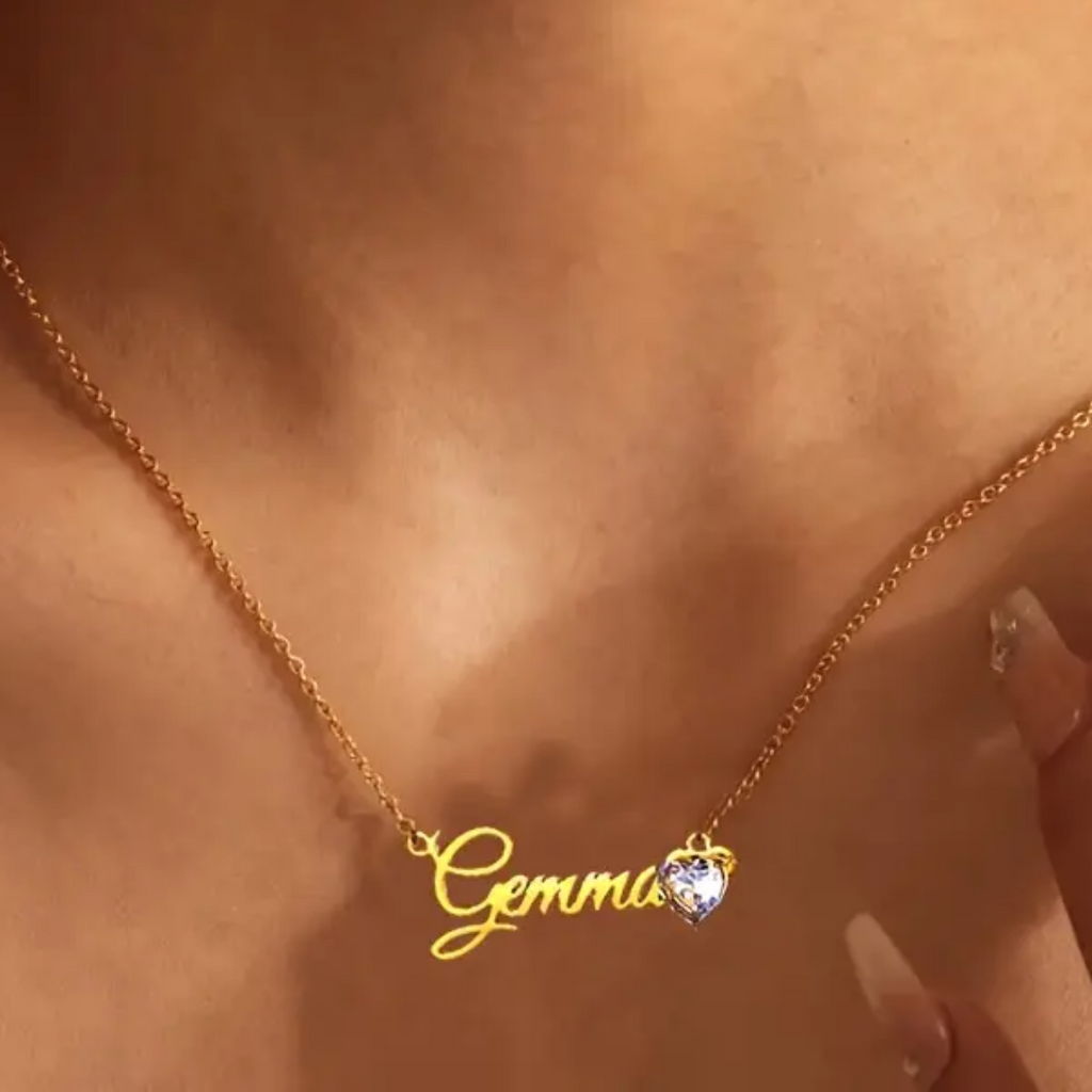 COLLAR CON NOMBRE Y CIRCON CORAZON