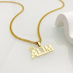 COLLAR CON NOMBRE MINI + CORONA CON CADENA GRUESA