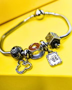 Beweegbare bedelarmband