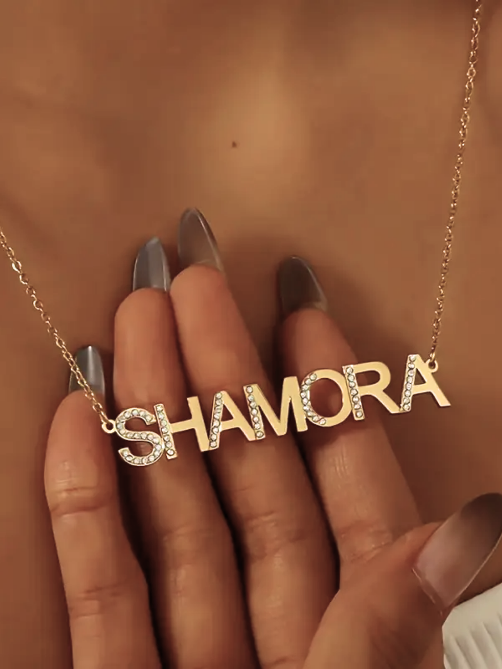 COLLAR CON NOMBRE MAYUSCULAS + CIRCONES