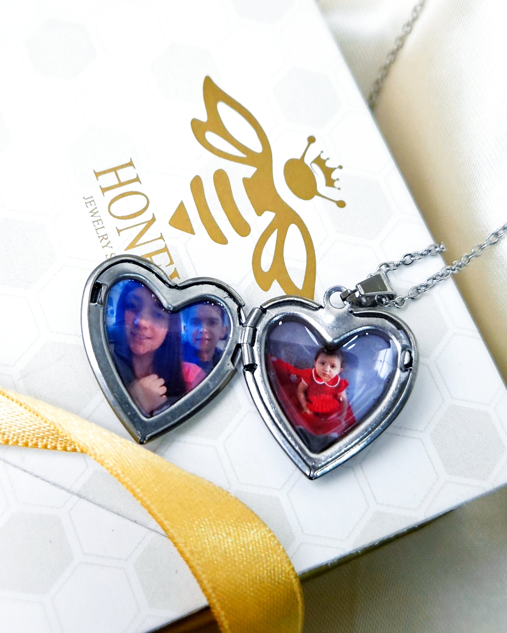 Heart Locket Necklace (3 photos)