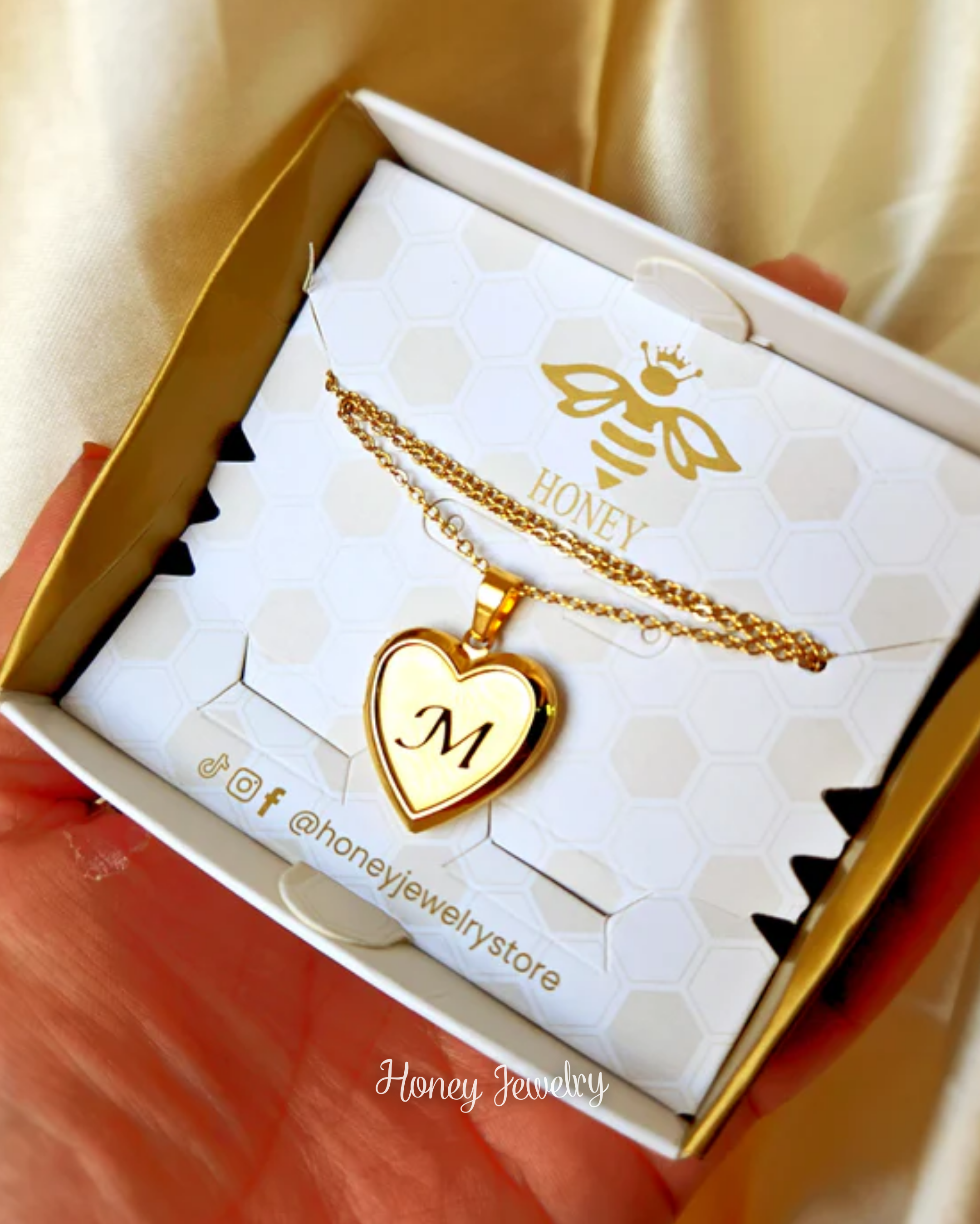Mirror heart locket necklace