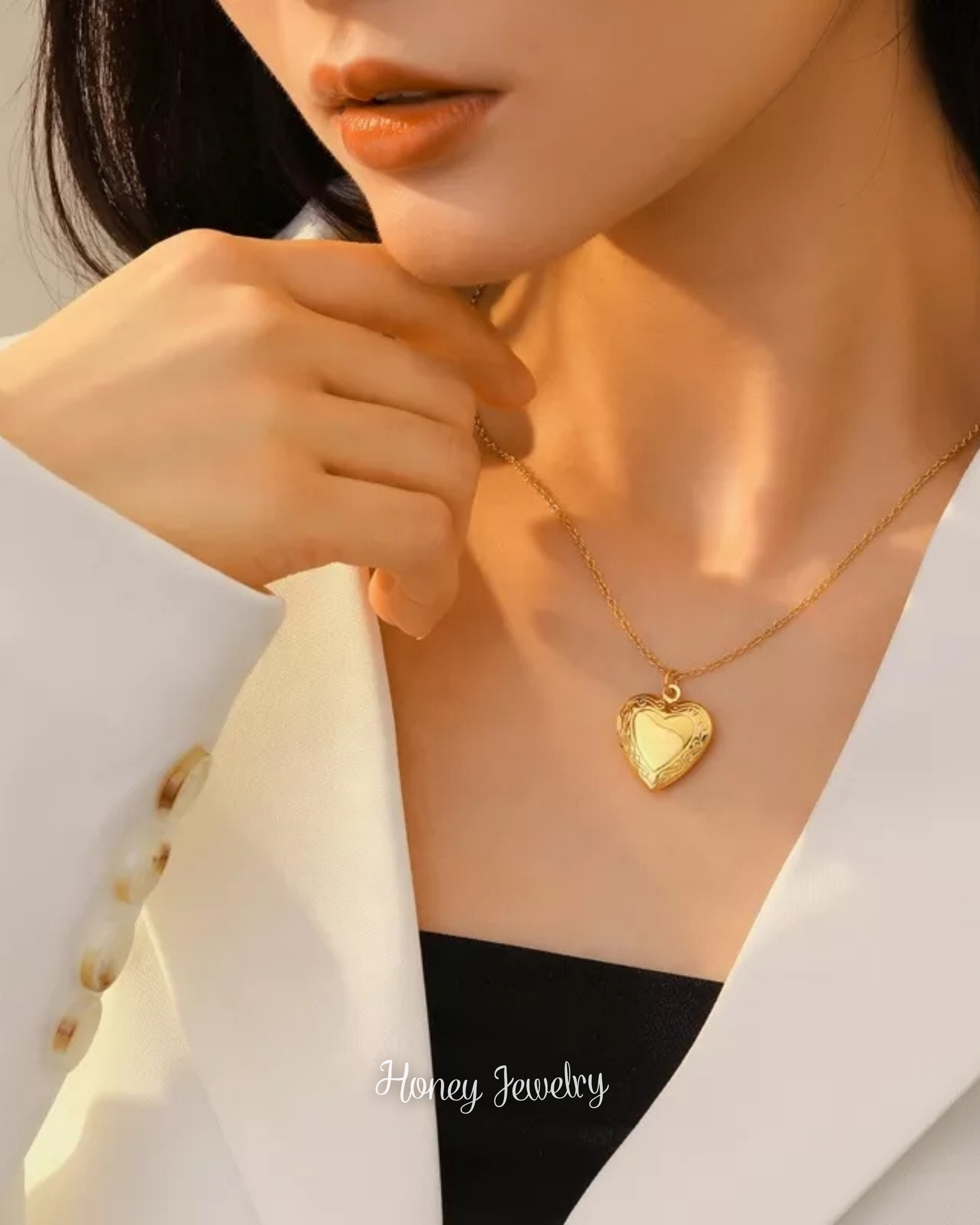 Smooth oval locket necklace - photo-etched