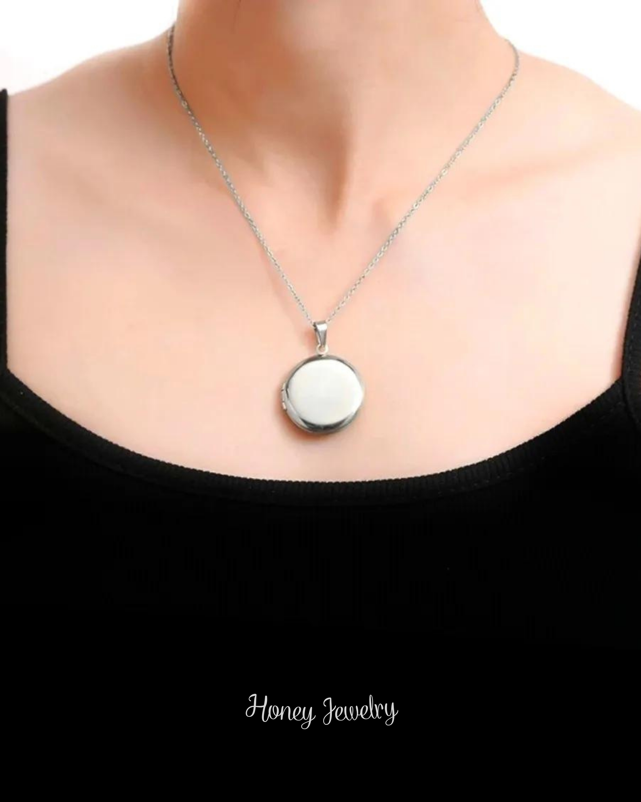 Smooth round locket necklace - photo-etched