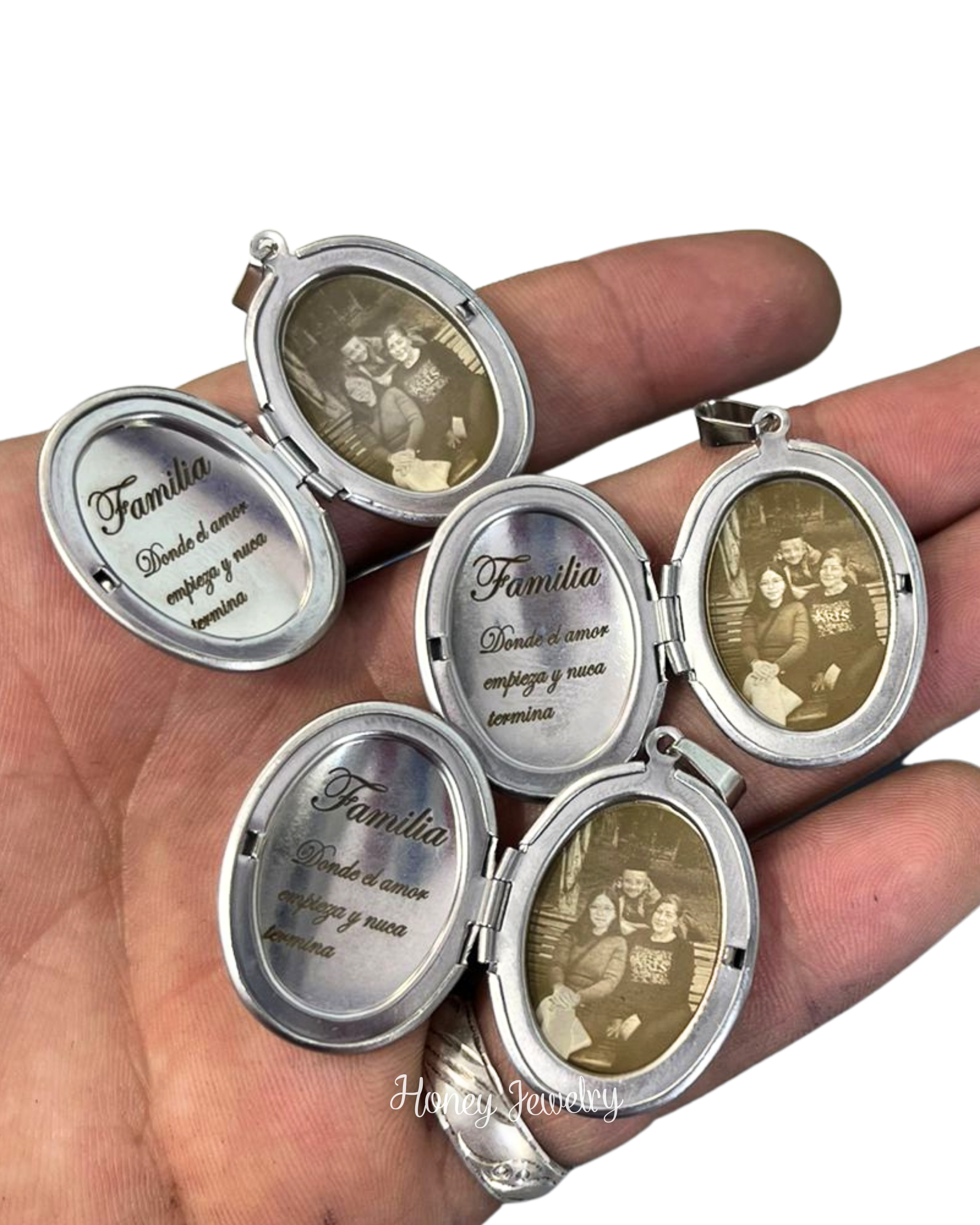 Smooth round locket necklace - photo-etched