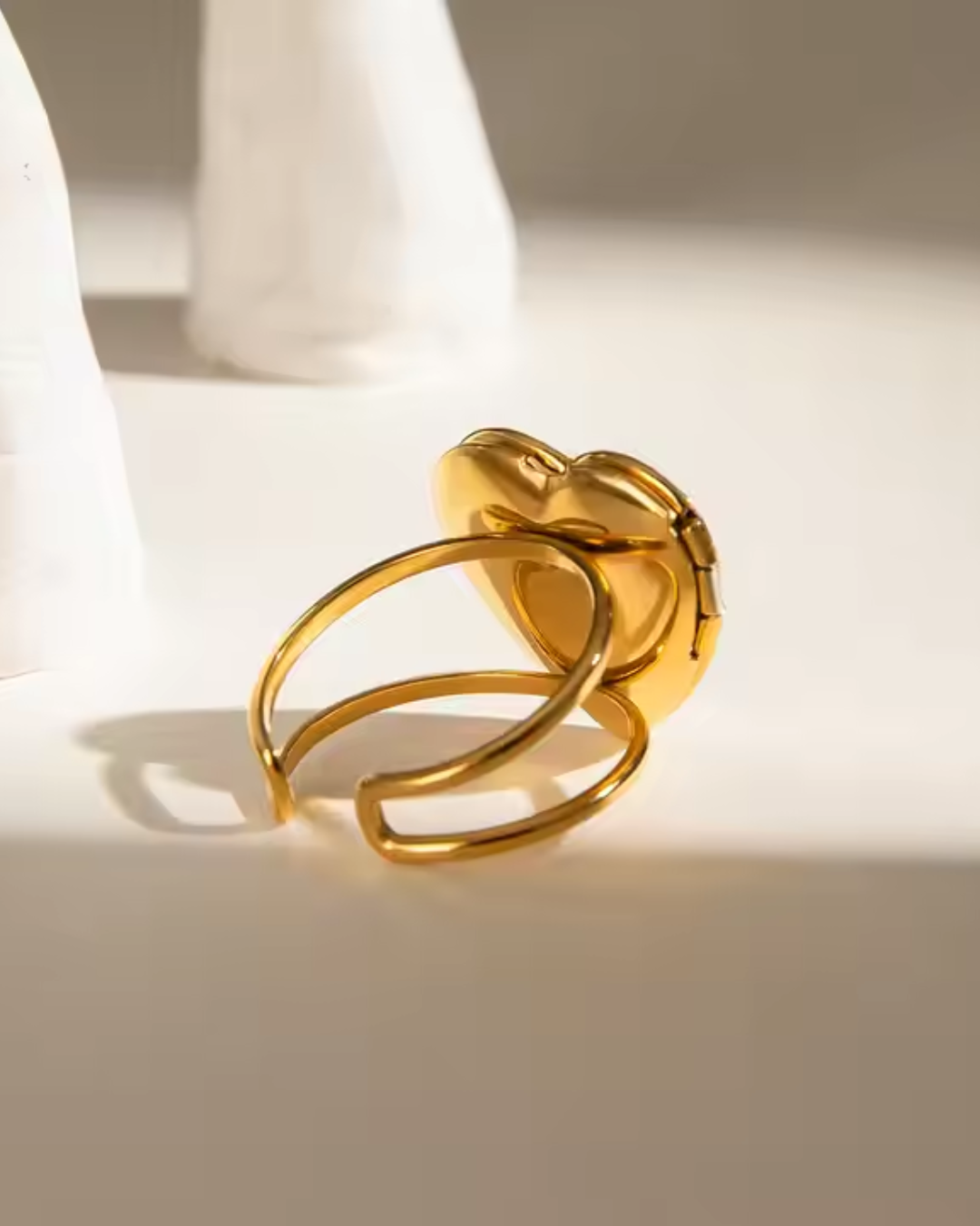 Smooth oval locket necklace - photo-etched