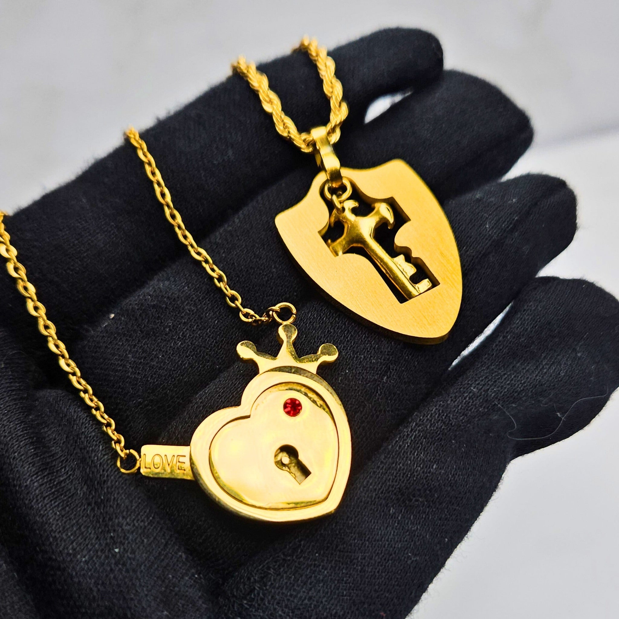 SET DE COLLARES CORAZÓN & LLAVE