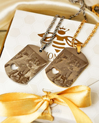 Foto-geëtste plaatketting