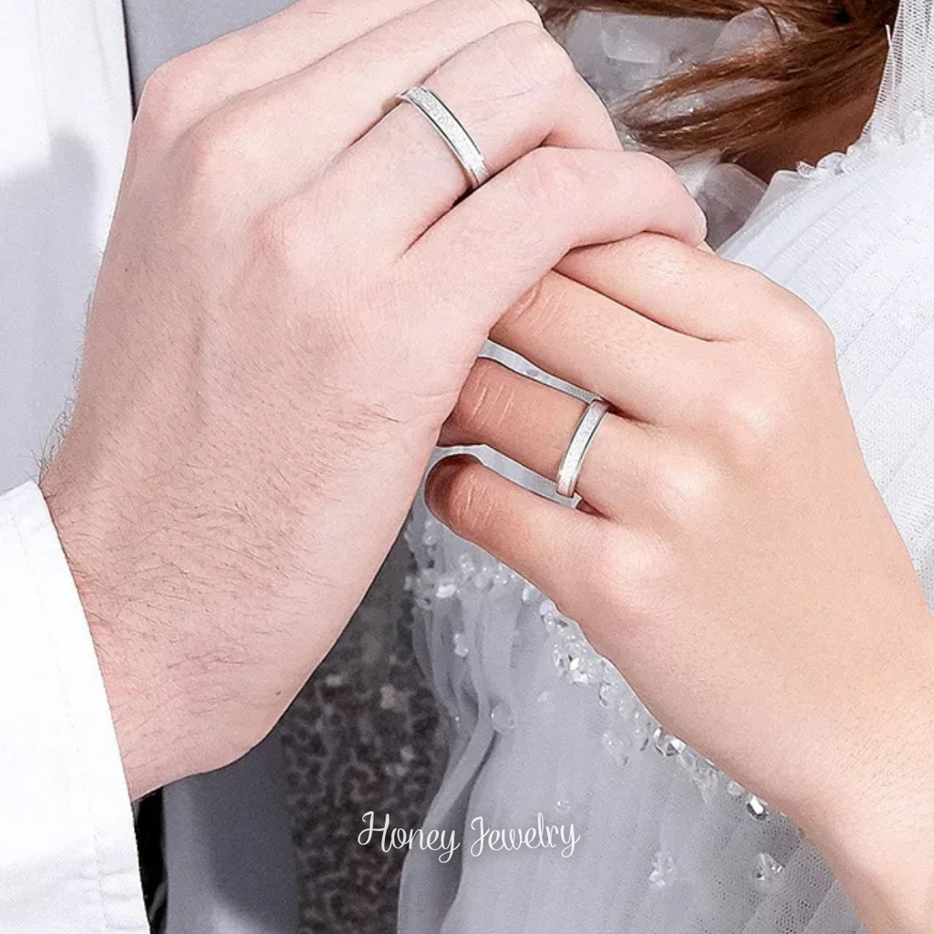 Fine frosted silver couple rings (last sizes)